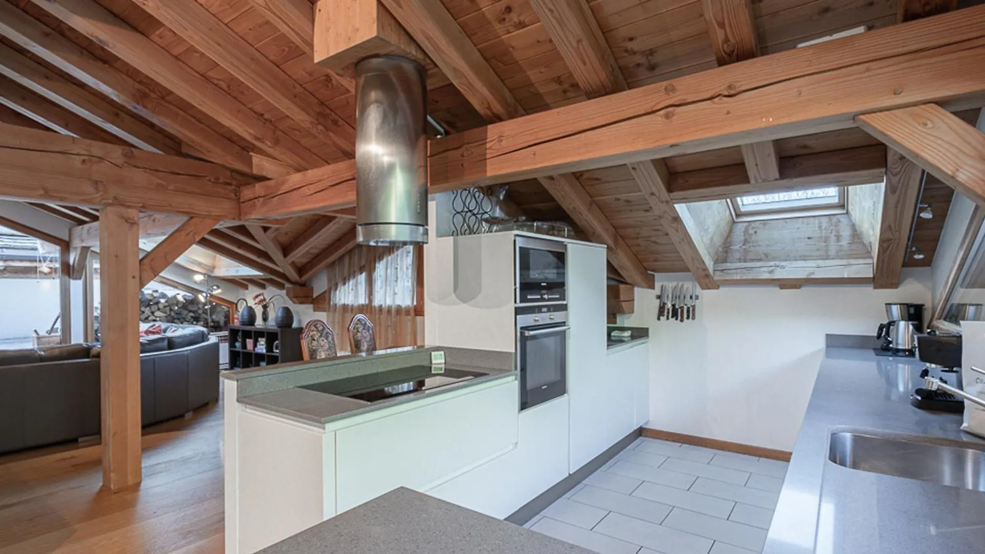 Superbe Chalet 4 Etoiles Avec Sauna Et Garage Proche Des Pistes - Fr-1-343-184 Chamonix 0*,  France